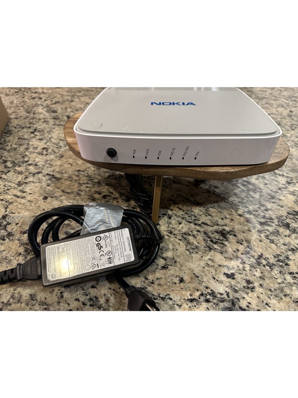 Nokia XE-040G-A 10/10G With Power Adapter